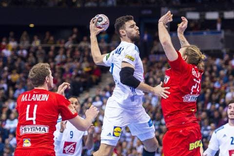 Hamburg, Deutschland 25. Januar 2019: WM 2019 Männer - Halbfinale - Deutschland vs. Norwegen v.li. Magnus Landin (Daenemark), Nedim Remili (Frankreich), Henrik Mollgaard Jensen (Daenemark) Hamburg Barclaycard Arena Deutschland