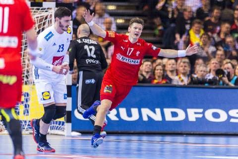 Hamburg, Deutschland 25. Januar 2019: WM 2019 Männer - Halbfinale - Deutschland vs. Norwegen v.li. Ludovic Fabregas (Frankreich), Lasse Svan (Daenemark SG Flensburg-Handewitt) Jubel Freude Emotion Torjubel Torschuetze Torschütze Hamburg Barclaycard Arena Deutschland