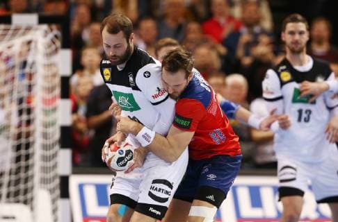 Sport Bilder des Tages Steffen Fäth, Christian O Sullivan Aktion Spielszene Zweikampf Handball Weltmeisterschaft WM Herren Halbfinale Saison 2018 2019 25.01.2019 Deutschland GER DHB vs. Norwegen NOR