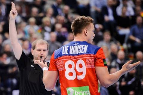 190125 Espen Lie Hansen of Norway reacts after at decision from the referee during the IHF World Handball Championship match between Germany and Norway on January 25, 2019 in Hamburg. Photo: Ludvig Thunman BILDBYRN kod LT 35585 Copyright: LUDVIGxTHUNMAN BB190125LT074
