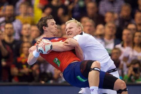 Handball Hamburg 25.01.2019 Weltmeisterschaft 2019 Weltmeisterschaften der Männer Halbfinale Deutschland (GER) - Norwegen (NOR) Patrick Wiencek (Deutschland, No.07) SAGOSEN Sander (Norwegen, No.05)
