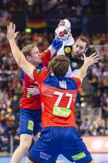 Hamburg, Deutschland 25. Januar 2019: WM 2019 Männer - Halbfinale - Deutschland vs. Norwegen Magnus Gullerud (Norwegen GWD Minden), Steffen Fäth Faeth (Deutschland Rhein-Neckar Loewen), Magnus Abelvik Rod (Norwegen SG Flensburg-Handewitt) Hamburg Barclaycard Arena Deutschland