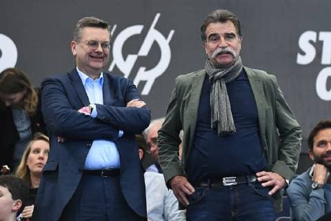 Handball-WM Halbfinale Deutschland - Norwegen am 25.01.2019 in der Barclaycard Arena in Hamburg Reinhard Grindel ( DFB-Präsident ), links - Heiner Brand, rechts