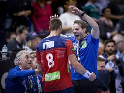 Headcoach Christian Berge and Bjarte Myrhol of Norway after the men s IHF Handball World Championship WM Weltmeisterschaft semifinal between Germany-Norway in Hamburg , Germany, on Friday, Jan. 25, 2019.. , Hamburg Tyskland Copyright: Scanpix LiselottexSabroex COP119 spdk20190125-221203-L