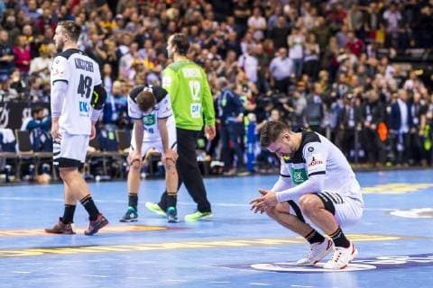Hamburg, Deutschland 25. Januar 2019: WM 2019 Männer - Halbfinale - Deutschland vs. Norwegen Fabian Wiede (Deutschland Fuechse Berlin) unzufrieden enttäuscht enttaeuscht niedergeschlagen frustriert, Hamburg Barclaycard Arena Deutschland