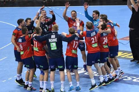 GER, IHF WM 2019, Deutschland (GER) vs Norwegen (NOR) 25.01.2019, GER, IHF WM 2019, Deutschland (GER) vs Norwegen (NOR) im Bild die norwegische Mannschaft jubelt ueber de Einzug ins Finale