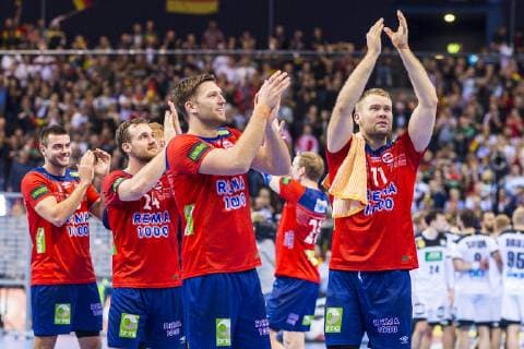 Hamburg, Deutschland 25. Januar 2019: WM 2019 Männer - Halbfinale - Deutschland vs. Norwegen Christian O Sullivan (Norwegen SC Magdeburg), Harald Reinkind (Norwegen), Magnus Abelvik Rod (Norwegen SG Flensburg-Handewitt) Schlussjubel Schlußjubel Emotion Freude Hamburg Barclaycard Arena Deutschland