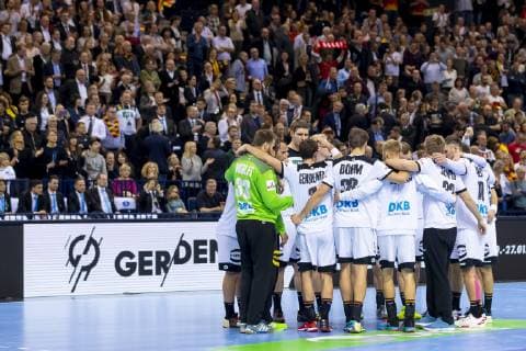 Die Deutschen nach der Niederlage. Deutschland vs. Norwegen, Halbfinale, Handball, IHF Handball Weltmeisterschaft, 25.01.19 Hamburg Hamburg Germany Barclaycard-Arena Copyright: xAgentur54Gradx xFelixxKoenigx
