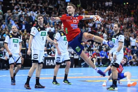 Handball-WM Halbfinale Deutschland - Norwegen am 25.01.2019 in der Barclaycard Arena in Hamburg Kristian Bjornsen ( Norwegen ), vorne