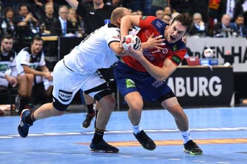 Handball-WM Halbfinale Deutschland - Norwegen am 25.01.2019 in der Barclaycard Arena in Hamburg Paul Drux ( Deutschland ), links - Magnus Rod ( Norwegen ), rechts
