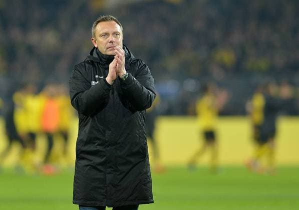 Dortmund, Germany 26.01.2019, 1. Bundesliga, 19. Spieltag, BV Borussia Dortmund - Hannover 96, Trainer Andre Breitenreiter (H96) applaudiert den Fans, gestikuliert, gestik ( DeFodi521