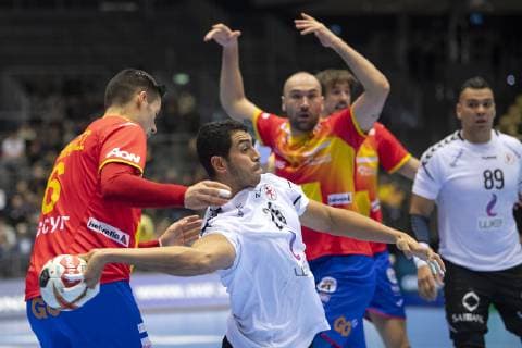 Handball, WM, Spiel um Platz 7, Spanien - Ägypten Abdelrahman Abdou (28) of Egypt and Angel Fernandez Perez (6) of Spain during the men s IHF Handball World Championship WM Weltmeisterschaft placement match 7-8 between Spain and Egypt in Herning, Denmark, Saturday, Jan. 26, 2019.. , Herning Denmark Copyright: BoxAmstrup BoxAmstrupx COP105 spdk20190126-182053-L