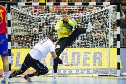 Gonzalo Perez de Vargas Moreno (33) of Spain and Mohamed Shebib (89) of Egypt during the men s IHF Handball World Championship WM Weltmeisterschaft placement match 7-8 between Spain and Egypt in Herning, Denmark, Saturday, Jan. 26, 2019.. , Herning Denmark Copyright: BoxAmstrup BoxAmstrupx COP105 spdk20190126-190422-L