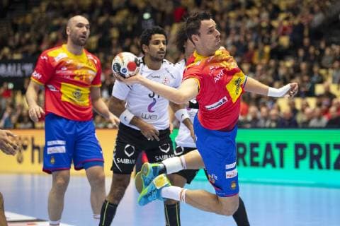 Adrian Figueras Trejo (55), Joan Canellas Reixach (21) of Spain and Omar Elwakil (31) of Egypt during the men s IHF Handball World Championship WM Weltmeisterschaft placement match 7-8 between Spain and Egypt in Herning, Denmark, Saturday, Jan. 26, 2019.. , Herning Denmark Copyright: BoxAmstrup BoxAmstrupx COP105 spdk20190126-191429-L