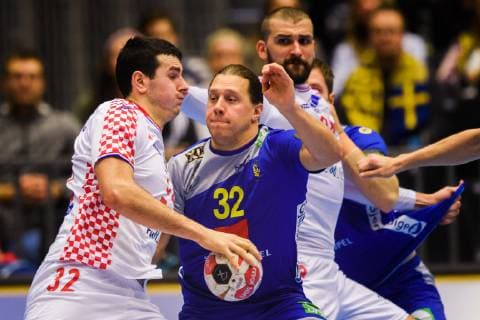Handball, WM, Spiel um Platz 5, Kroatien - Schweden 190126 Ivan Sliskovic of Croatia and Mattias Zachrisson of Sweden during the IHF World Handball Championship placement match between Croatia and Sweden on January 26, 2019 in Herning. Photo: Ludvig Thunman BILDBYRN kod LT 35586 Copyright: LUDVIGxTHUNMAN BB190126LT029