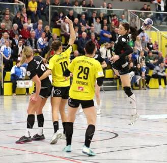Monika Odrowska (VfL Waiblingen) beim Torwurf GER, 2.Liga Frauen, HC Roedertal - VfL Waiblingen, 26.01.2019 Grosssalza Copyright: xEIBNER Skomudekx EP_eer