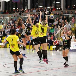 Kyra Teixeira (VfL Waiblingen) ueberlistet die Abwehr GER, 2.Liga Frauen, HC Roedertal - VfL Waiblingen, 26.01.2019 Grosssalza Copyright: xEIBNER Skomudekx EP_eer