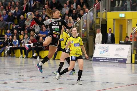 Simona Nikolovska (VfL Waiblingen) beim Torwurf GER, 2.Liga Frauen, HC Roedertal - VfL Waiblingen, 26.01.2019 Grosssalza Copyright: xEIBNER Skomudekx EP_eer