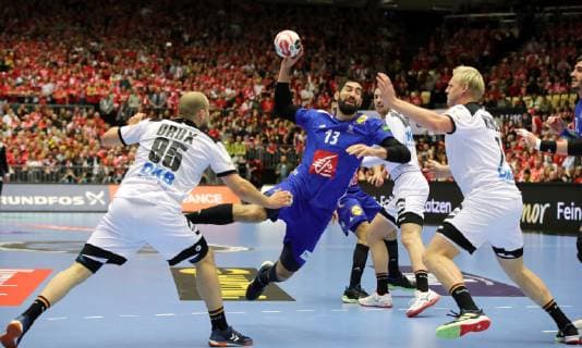 Paul Drux, Nikola Karabatic, Patrick Wiencek Aktion Spielszene Zweikampf Handball Weltmeisterschaft WM Herren Spiel um 3.Platz Saison 2018 2019 27.01.2019 Deutschland GER DHB vs. Frankreich FRA
