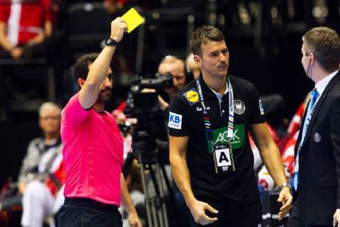 190127 Christian Prokop, head coach of Germany, gets a yellow card during the IHF World Handball Championship bronze medal game between Germany and France on January 27, 2019 in Herning. Photo: Ludvig Thunman BILDBYRN kod LT 35587 Copyright: LUDVIGxTHUNMAN BB190127LT021