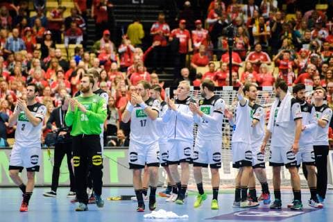 190127 Players of Germany thanks the supporters after the IHF World Handball Championship bronze medal game between Germany and France on January 27, 2019 in Herning. Photo: Ludvig Thunman BILDBYRN kod LT 35587 Copyright: LUDVIGxTHUNMAN BB190127LT045