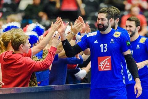 190127 Nikola Karabatic of France celebrates with supporters after the IHF World Handball Championship bronze medal game between Germany and France on January 27, 2019 in Herning. Photo: Ludvig Thunman BILDBYRN kod LT 35587 Copyright: LUDVIGxTHUNMAN BB190127LT048
