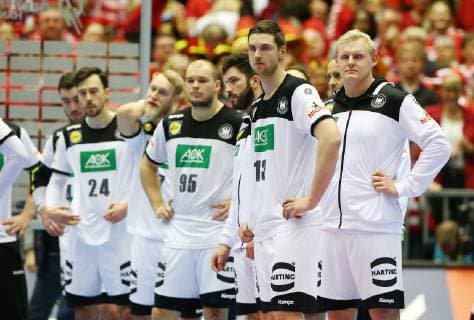 Patrick Groetzki, Paul Drux, Hendrik Pekeler, Patrick Wiencek enttäuscht nach Spielende Enttäuschung Handball Weltmeisterschaft WM Herren Spiel um 3.Platz Saison 2018 2019 27.01.2019 Deutschland GER DHB vs. Frankreich FRA