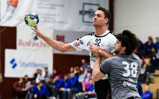 27.01.2019, xpsx, Handball 3.Liga, HSG Hanau - SG Nussloch v.l. Yaron Pillmann (Hanau), Kevin Bitz (Nussloch) Hanau Hessen Deutschland (DEU)