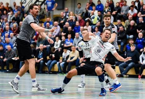 27.01.2019, xpsx, Handball 3.Liga, HSG Hanau - SG Nussloch v.l. Philipp Mueller (Nussloch), Yaron Pillmann (Hanau) Hanau Hessen Deutschland (DEU)