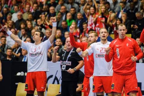 190127 Substitutes of Denmark celebrates during the IHF World Handball Championship final between Norway and Denmark on January 27, 2019 in Herning. Photo: Ludvig Thunman BILDBYRN kod LT 35588 Copyright: LUDVIGxTHUNMAN BB190127LT078