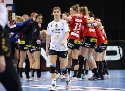 BAU Ludwigsburg , Handball SG BBM Bietigheim vs. Team Esbjerg , Angela Malestein ( BBM )