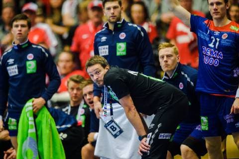 190127 Christian Berge, head coach, of Norway looks dejected during the IHF World Handball Championship final between Norway and Denmark on January 27, 2019 in Herning. Photo: Ludvig Thunman BILDBYRN kod LT 35588 Copyright: LUDVIGxTHUNMAN BB190127LT100