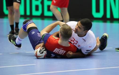 Petter Overby, Mads Mensah Aktion Spielszene Zweikampf Handball Weltmeisterschaft WM Herren Finale Saison 2018 2019 27.01.2019 Norwegen NOR vs. Dänemark DEN