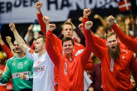 190127 Players of Denmark celebrates during the IHF World Handball Championship final between Norway and Denmark on January 27, 2019 in Herning. Photo: Ludvig Thunman BILDBYRN kod LT 35588 Copyright: LUDVIGxTHUNMAN BB190127LT110