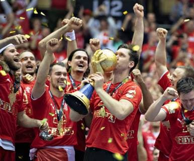 Goalkeeper Niklas Landin of Denmark with the trophy and gold medal after the men s IHF Handball World Championship WM Weltmeisterschaft gold medal match between Denmark and Norway in Herning, Denmark, Sunday, Jan. 27, 2019.. , Herning Jylland Denmark Copyright: HenningxBagger HenningxBaggerx COP102 spdk20190127-194250-L