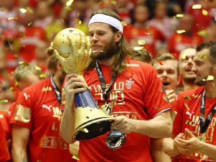 Mikkel Hansen mit WM Pokal Weltmeister Sieger Gewinner Handball Weltmeisterschaft WM Herren Finale Saison 2018 2019 27.01.2019 Norwegen NOR vs. Dänemark DEN