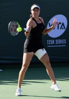 NEWPORT BEACH, CA - JANUARY 27: Jessica Pegula (USA) returns the ball in a finals match during the Oracle Challenger Series, on January 27, 2019, played at the Newport Beach Tennis Club in Newport Beach, CA. (Photo by John Cordes Icon Sportswire) TENNIS: JAN 27 Oracle Challenger Series Icon506190127002 EDITORIAL USE ONLY