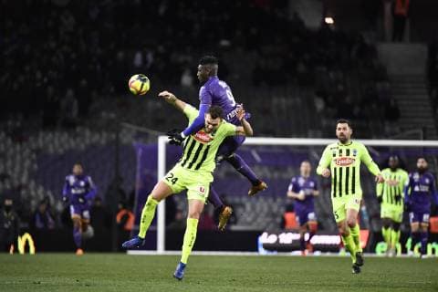 Romain Thomas (sco) vs Yaya Sanogo (tfc) FOOTBALL : Toulouse vs Angers - 22eme Journee de L1 - Toulouse - 27 01 2019 ThierryBreton Panoramic 