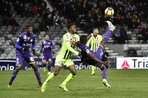 Max Gradel (tfc) vs Abdoulaye Bamba (sco) FOOTBALL : Toulouse vs Angers - 22eme Journee de L1 - Toulouse - 27 01 2019 ThierryBreton Panoramic 