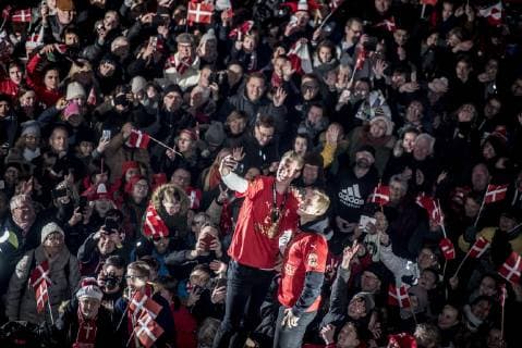 Handball, Weltmeister Dänemark wird in Kopenhagen gefeiert Det danske herrelandshold der vandt guld i VM i haandbold hyldes paa Koebenhavns Raadhusplads, mandag den 28. januar 2019.. , Copenhagen Denmark Copyright: RitzauxScanpix MadsxClausxRasmussenx COP107 spdk20190128-194928-L
