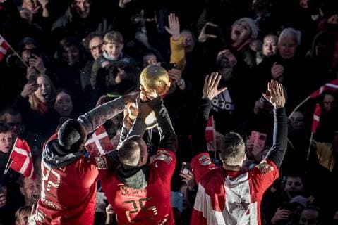 Handball, Weltmeister Dänemark wird in Kopenhagen gefeiert Det danske herrelandshold der vandt guld i VM i haandbold hyldes paa Koebenhavns Raadhusplads, mandag den 28. januar 2019.. , Copenhagen Denmark Copyright: RitzauxScanpix MadsxClausxRasmussenx COP107 spdk20190128-194959-L