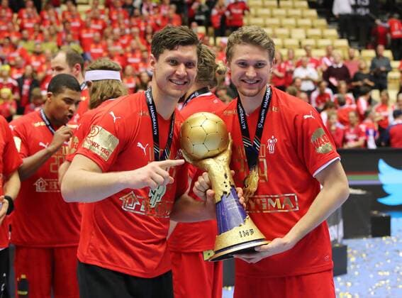 Torwart Niklas Landin, Magnus Landin mit WM Pokal Weltmeister Sieger Gewinner Brüder Handball Weltmeisterschaft WM Herren Finale Saison 2018 2019 27.01.2019 Norwegen NOR vs. Dänemark DEN