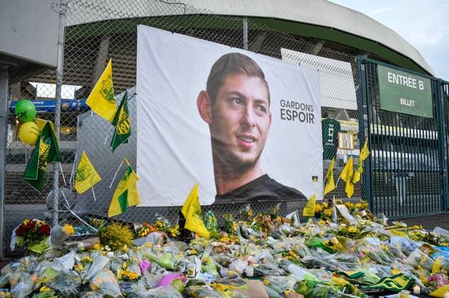 Sport Bilder des Tages Fußball, Gedenken an Emiliano Sala in Nantes Hommage a Emiliano Sala ( Nantes ) FOOTBALL : FC Nantes vs AS Saint Etienne - Ligue 1 - Nantes - 30 01 2019 FedericoPestellini Panoramic 