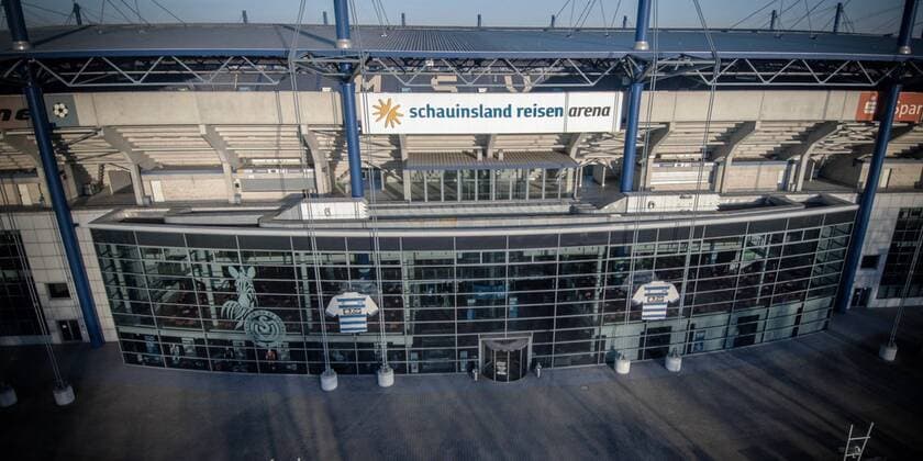 Blick von oben auf den Eingangsbereich der Schauinsland Reisen - Arena bei Schauinsland Reisen - Arena, THEMENBILD Sportstaetten von oben, 21.01.2019 Schauinsland Reisen - Arena, THEMENBILD Sportstaetten von oben, 21.01.2019 Duisburg Copyright: xEIBNER MarioxHommesx EP_MHS