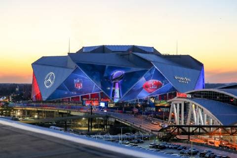 ATLANTA, GA - JANUARY 30: A General View of Mercedes Benz Stadium site of Super Bowl LIII at sunset during Super Bowl LIII week on January 30, 2019 at the Georgia World Congress Center in Atlanta GA. (Photo by Rich Graessle Icon Sportswire) NFL American Football Herren USA JAN 30 Super Bowl LIII - Mercedes Benz Stadium Icon190129506 EDITORIAL USE ONLY
