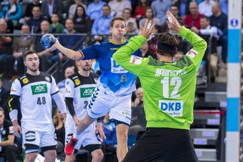 Stuttgart, Deutschland 01. Februar 2019: All Star Game 2019 - Deutschland vs. All Star Team Bjarki Elisson (Fuechse Berlin), Torhueter Silvio Heinevetter (Deutschland Fuechse Berlin) Stuttgart Porsche Arena Baden-Württemberg Deutschland