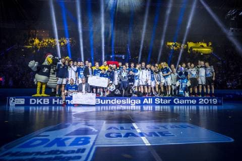 Sport Bilder des Tages Stuttgart, Deutschland 01. Februar 2019: All Star Game 2019 - Deutschland vs. All Star Team Beide Mannschaften des All Star Games, Nationalmannschaft, All Star Team Stuttgart Porsche Arena Baden-Württemberg Deutschland