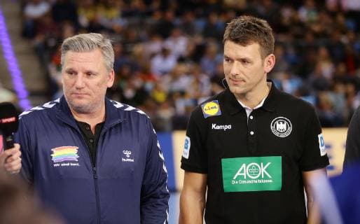 Stuttgart , Handball All Star Game 2019 , All Star-Team vs. Deutsche Nationalmannschaft , von links: Nikolaj Jacobsen Christian Prokop