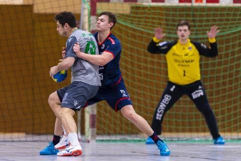 Oehringen, Deutschland 02. Februar 2019: Hohenlohe Cup 2019 - SG BBM Bietigheim vs. DjK Rimpar Patrick Gempp (Rimpar), Maximilian Trost (SG BBM Bietigheim) Oehringen Hohenlohehalle Baden-Württemberg Deutschland