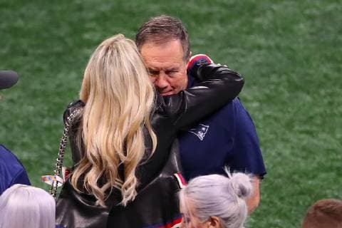 Sport Bilder des Tages ATLANTA, GA - FEBRUARY 03: New England Patriots head coach Bill Belichick hugs his wife on the field prior to Super Bowl LIII between the Los Angeles Rams and the New England Patriots on February 3, 2019 at Mercedes Benz Stadium in Atlanta, GA. (Photo by Rich Graessle Icon Sportswire) NFL American Football Herren USA FEB 03 Super Bowl LIII - Rams v Patriots Icon190203153 EDITORIAL USE ONLY
